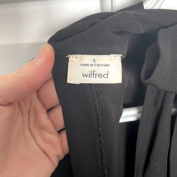 WILFRED. Size S. black long sleeve. Open back - Picture 3 of 3